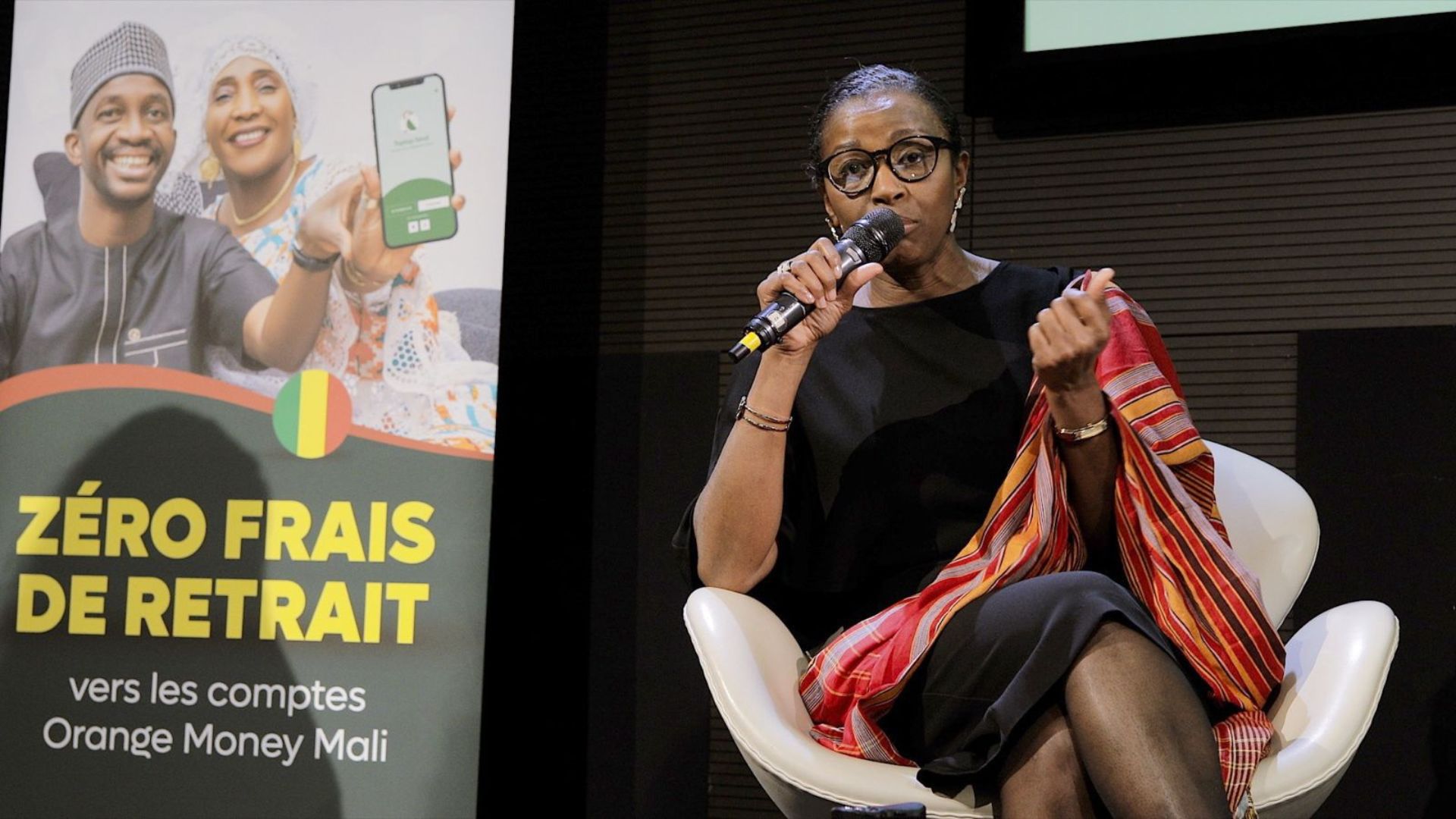 Wassilati Mbaé lors d'une conférence
